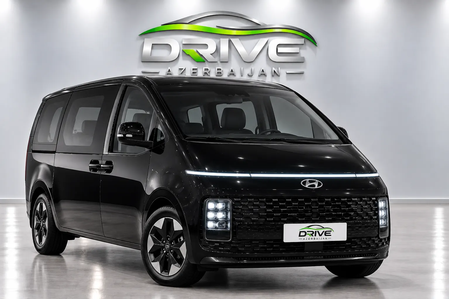 Bakıda miniven icarə avtomobili